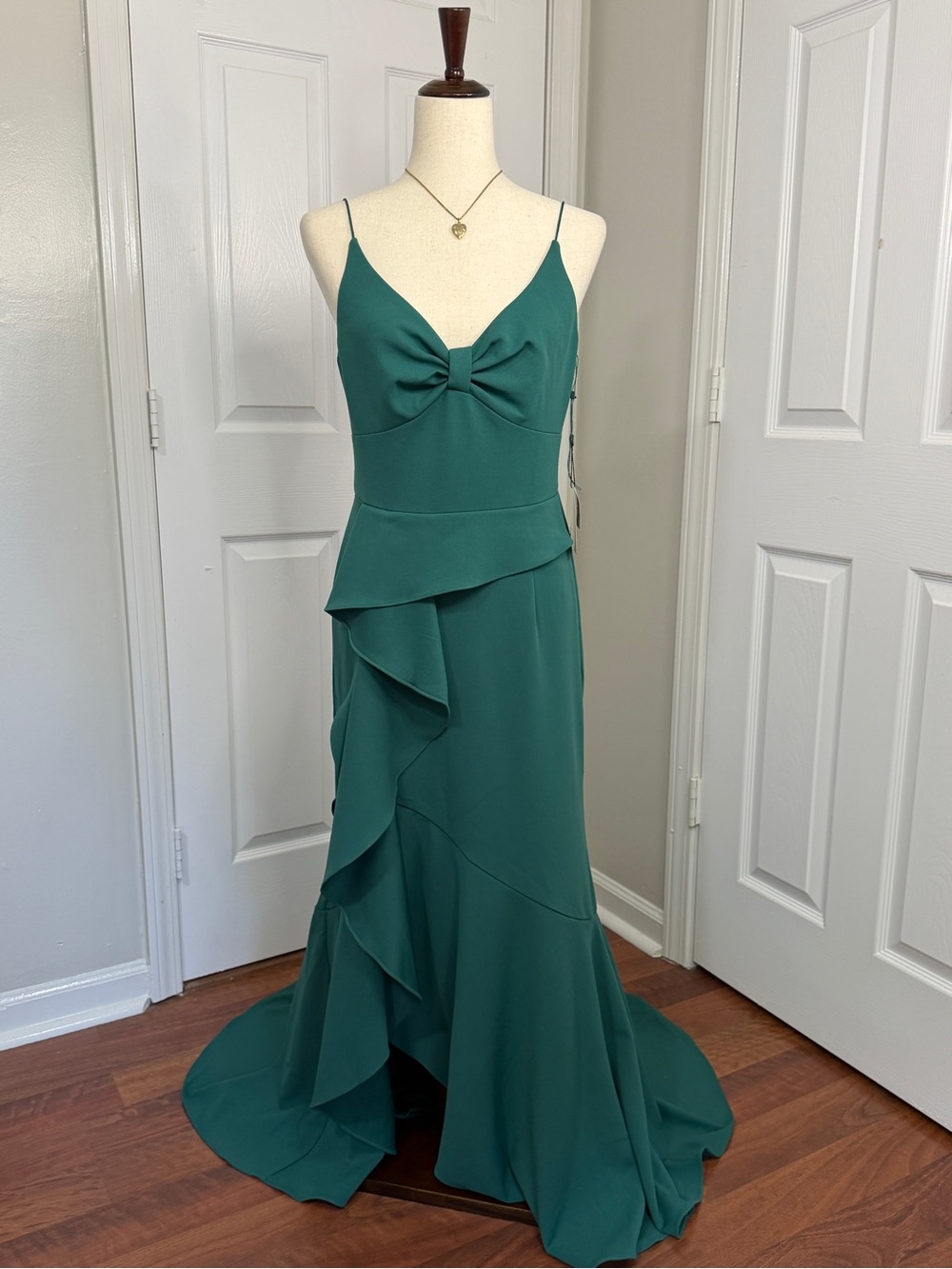 Adrianna Papell Emerald Green Bow-Front Ruffle Gown